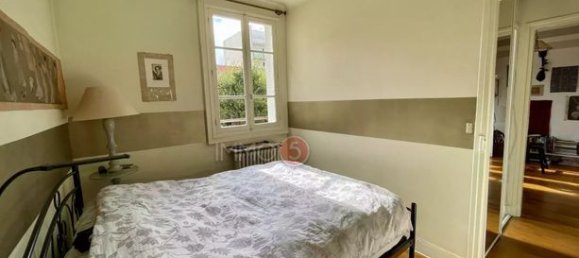 Casa de 2 dormitorios en Le Raincy, France No. 354687 14