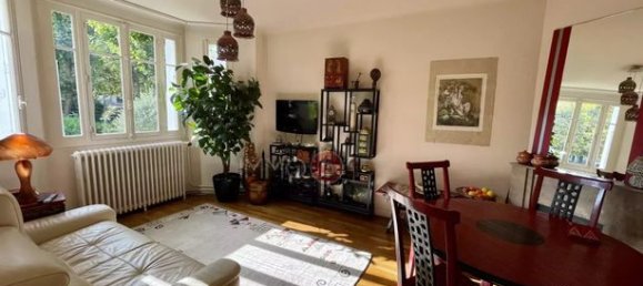 Casa de 2 dormitorios en Le Raincy, France No. 354687 9