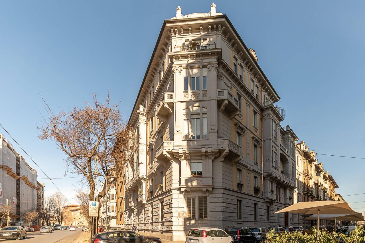 7 rooms Apartment in Turin, Italy No. 114471