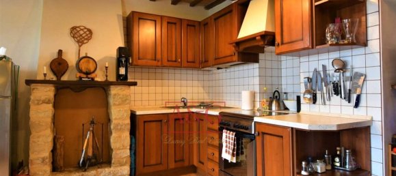 Casa de 8 divisões em Montefalcone Appennino, Italy N.º 118184 8