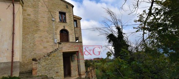 Casa de 8 divisões em Montefalcone Appennino, Italy N.º 118184 28