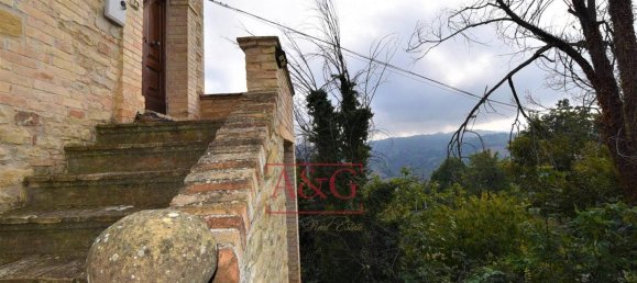 Casa de 8 divisões em Montefalcone Appennino, Italy N.º 118184 29