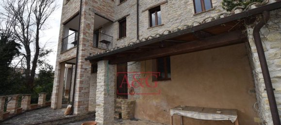 Casa de 8 divisões em Montefalcone Appennino, Italy N.º 118184 38