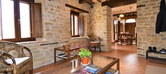 Casa de 8 divisões em Montefalcone Appennino, Italy N.º 118184 3