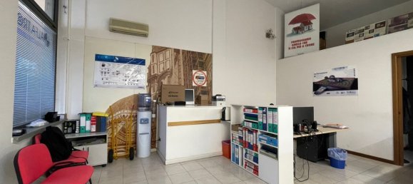 54m² Commercial property in Florence, Italy No. 365061 9
