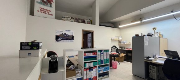 54m² Commercial property in Florence, Italy No. 365061 10
