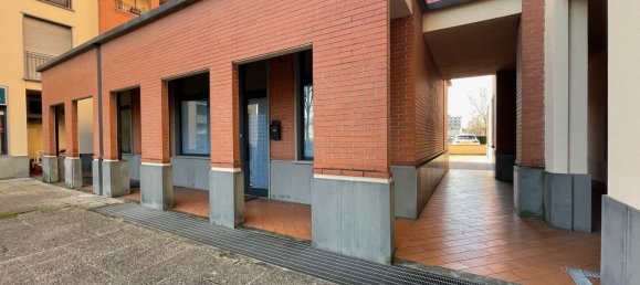 54m² Commercial property in Florence, Italy No. 365061 3
