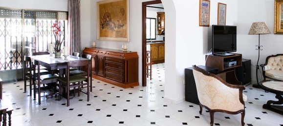 Villa de 4 dormitorios en Cabo Roig, Spain No. 1821 9