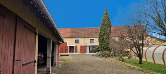 4 bedrooms House in Bellenaves, France No. 203665 13