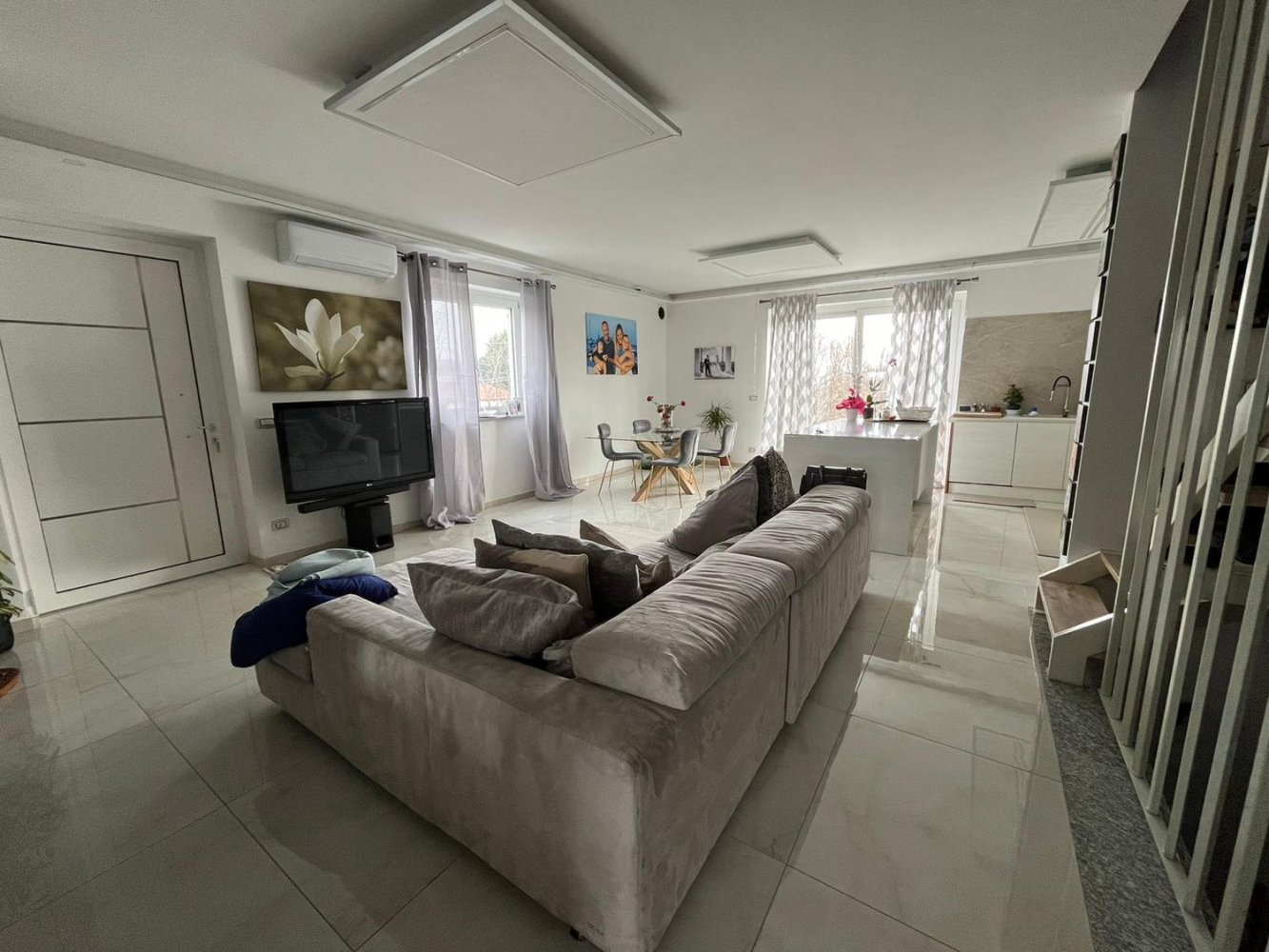 8 rooms Villa in Feletto, Italy No. 69710