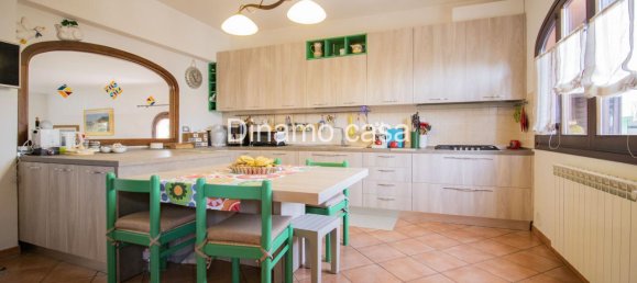 Дом с 6 комнатами в Прато, Италия № 132468 21