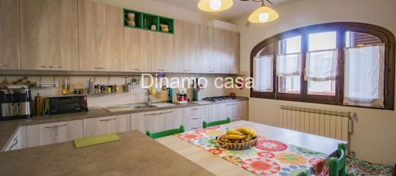 Дом с 6 комнатами в Прато, Италия № 132468 5