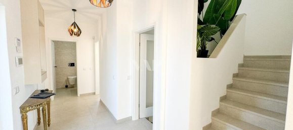 5 bedrooms Villa in Quarteira, Portugal No. 156805 4