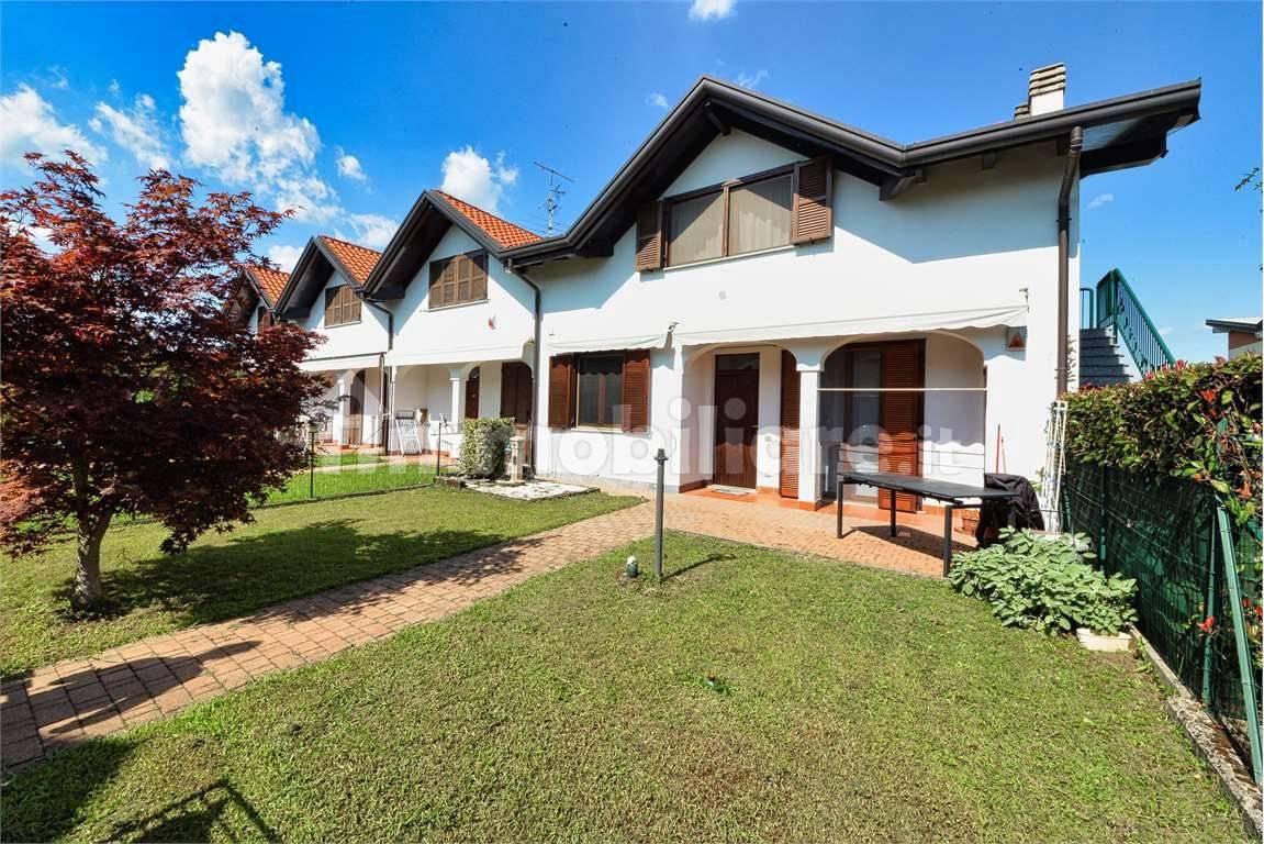 2 bedrooms Apartment in Limido Comasco, Italy No. 282853