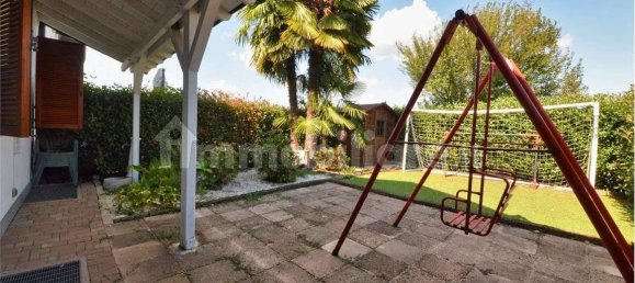 2 bedrooms Apartment in Limido Comasco, Italy No. 282853 7