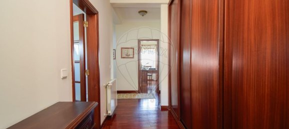 4 bedrooms House in Rio de Mouro, Portugal No. 178057 6