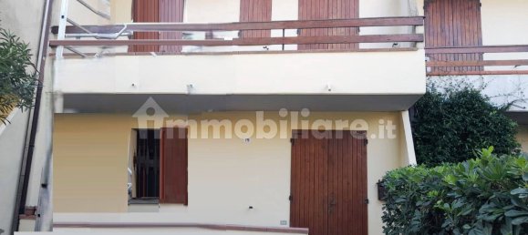 2 bedrooms House in Ravenna, Italy No. 351896 2