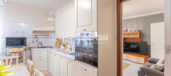 3غرفة شقة في Magenta, Italy رقم 2464 3