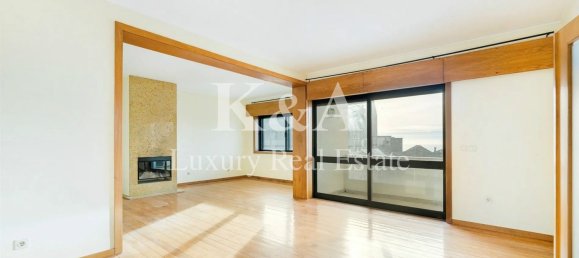 4 bedrooms Apartment in Porto, Portugal No. 144604 3