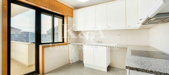 4 bedrooms Apartment in Porto, Portugal No. 144604 5