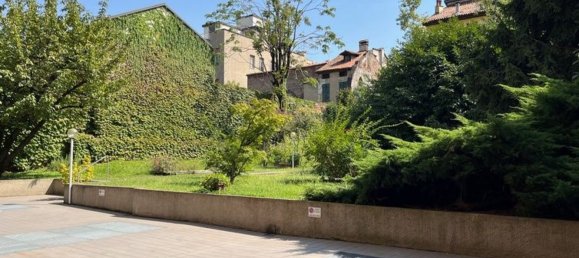 1 bedroom Apartment in Milan, Italy No. 357799 9