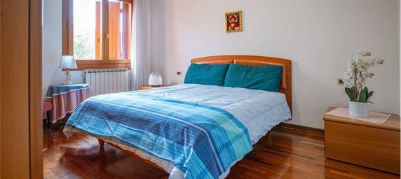 Casa de 3 dormitorios en San Donà di Piave, Italy No. 260381 30