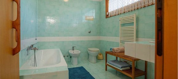 Casa de 3 dormitorios en San Donà di Piave, Italy No. 260381 25