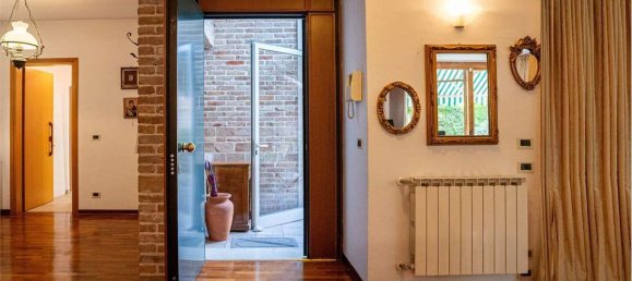 Casa de 3 dormitorios en San Donà di Piave, Italy No. 260381 6