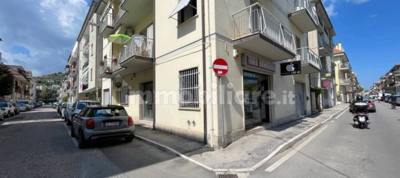 1 room Commercial property in San Benedetto del Tronto, Italy No. 315779 4