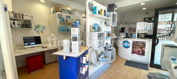 1 room Commercial property in San Benedetto del Tronto, Italy No. 315779 11
