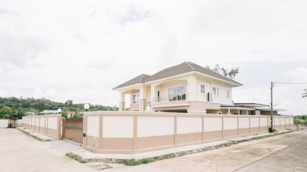 Casa de 4 dormitorios en Chiang Rai, Thailand No. 24927