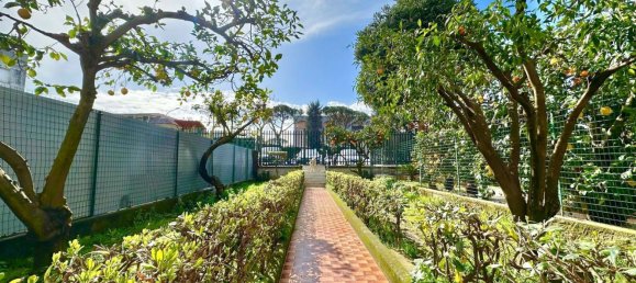 7-Zimmer Villa in Giugliano in Campania, Italy, Nr. 164625 4