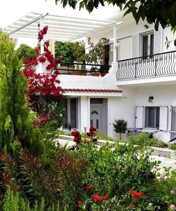 Propriedade comercial de 8 divisões em Nea Makri, Greece N.º 4522