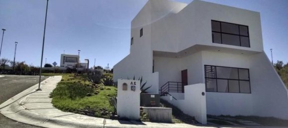 3 bedrooms House in Queretaro, Mexico No. 157744 2