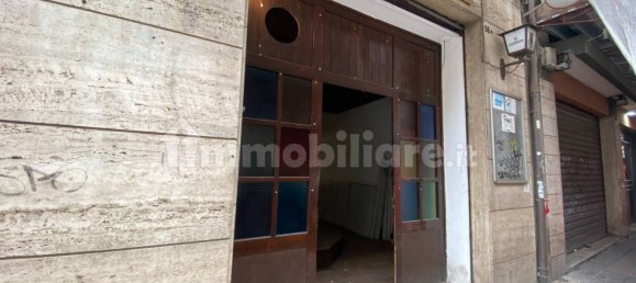 Imóvel comercial de 2 divisões em Bari, Italy N.º 271171 16
