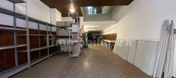 Imóvel comercial de 2 divisões em Bari, Italy N.º 271171 2