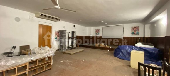 Imóvel comercial de 2 divisões em Bari, Italy N.º 271171 9