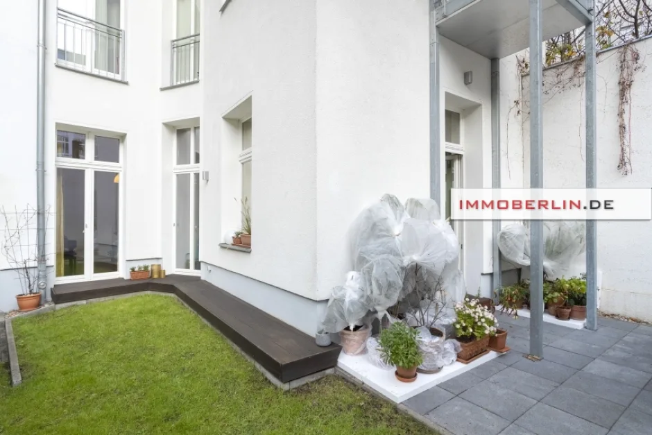 4 rooms Apartment in Charlottenburg, Germany No. 23193