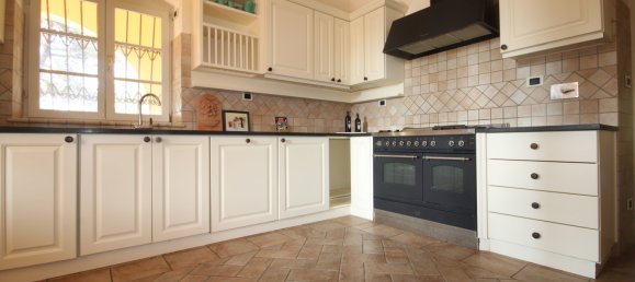 4 bedrooms Villa in Campiglia Marittima, Italy No. 358173 17