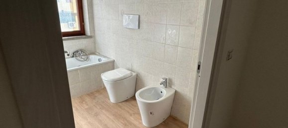 2-Zimmer Wohnung in Florence, Italy, Nr. 213766 8