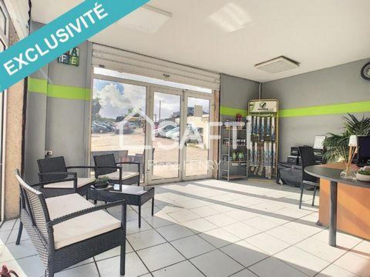 234m² Office in Ajaccio, France No. 18634