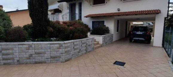 Villa de 10 dormitorios en Pordenone, Italy No. 63999 5