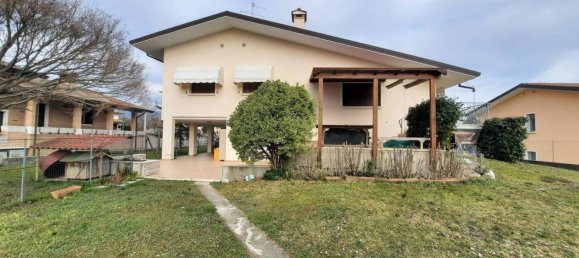 Villa de 10 dormitorios en Pordenone, Italy No. 63999 7