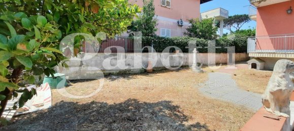 Вилла с 6 комнатами в Джульяно ин Кампанья, Италия № 13107 45