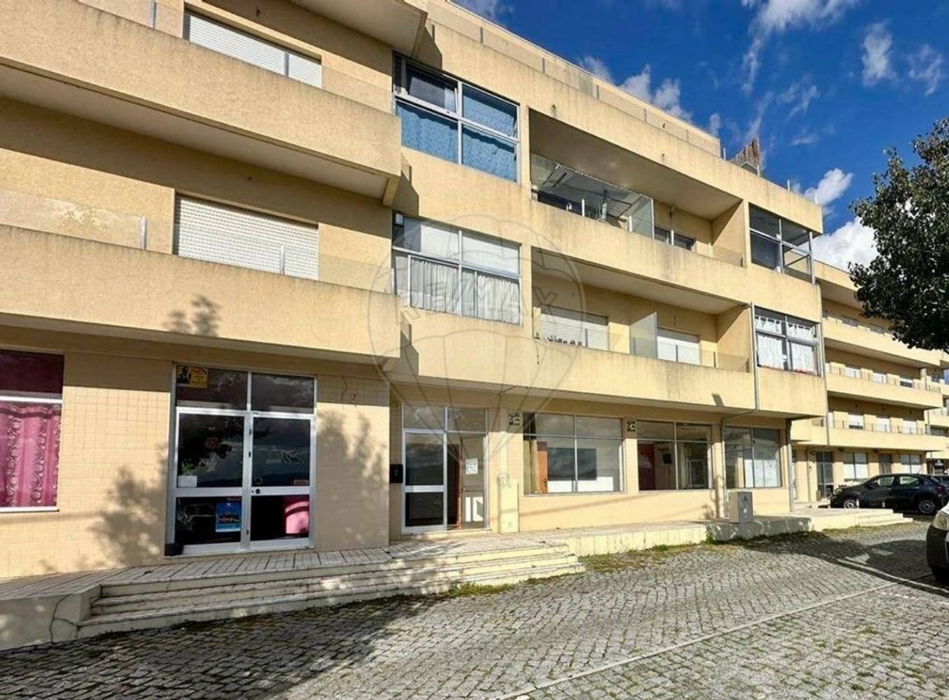  عقار تجاري في Vila Nova de Famalicao, Portugal 119متر مربع رقم 33153