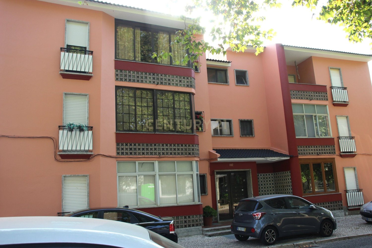 Apartamento de 3 dormitorios en Cascais, Portugal No. 341602
