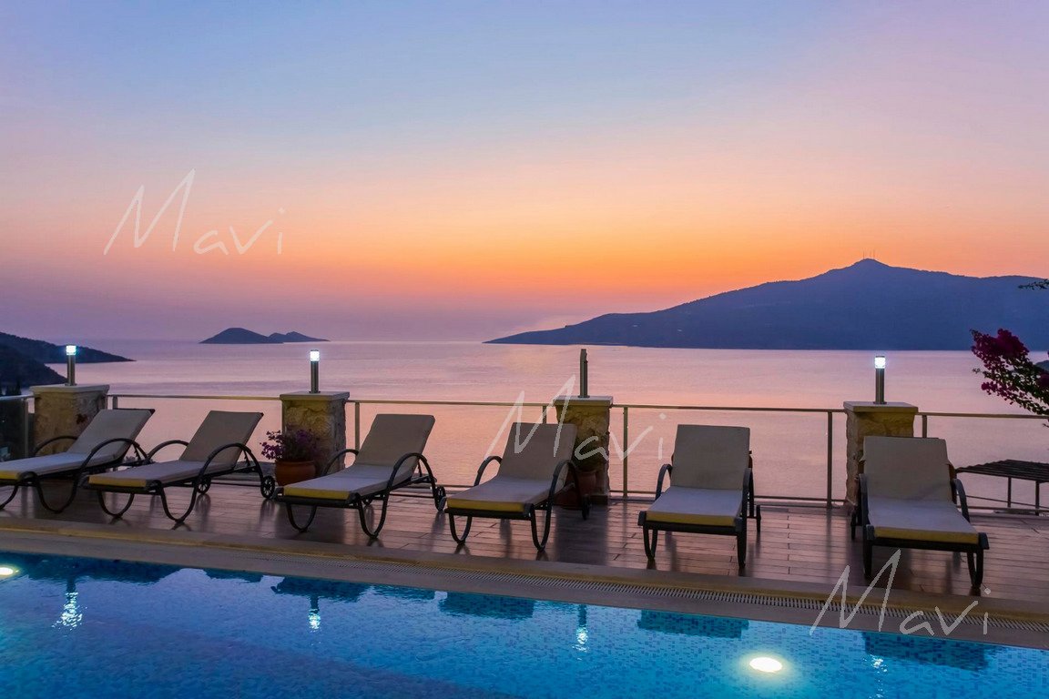 Villa 4+1 in Kalkan, Turkey No. 22190