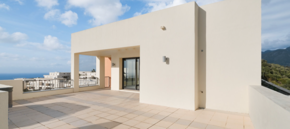 3 bedrooms Penthouse in Marbella, Spain No. 94911 16