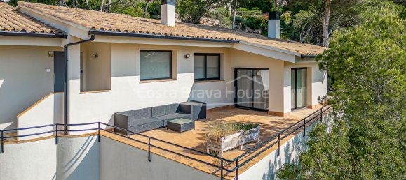 3 bedrooms Townhouse in Begur, Spain No. 154029 7