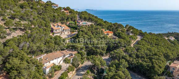 3 bedrooms Townhouse in Begur, Spain No. 154029 5